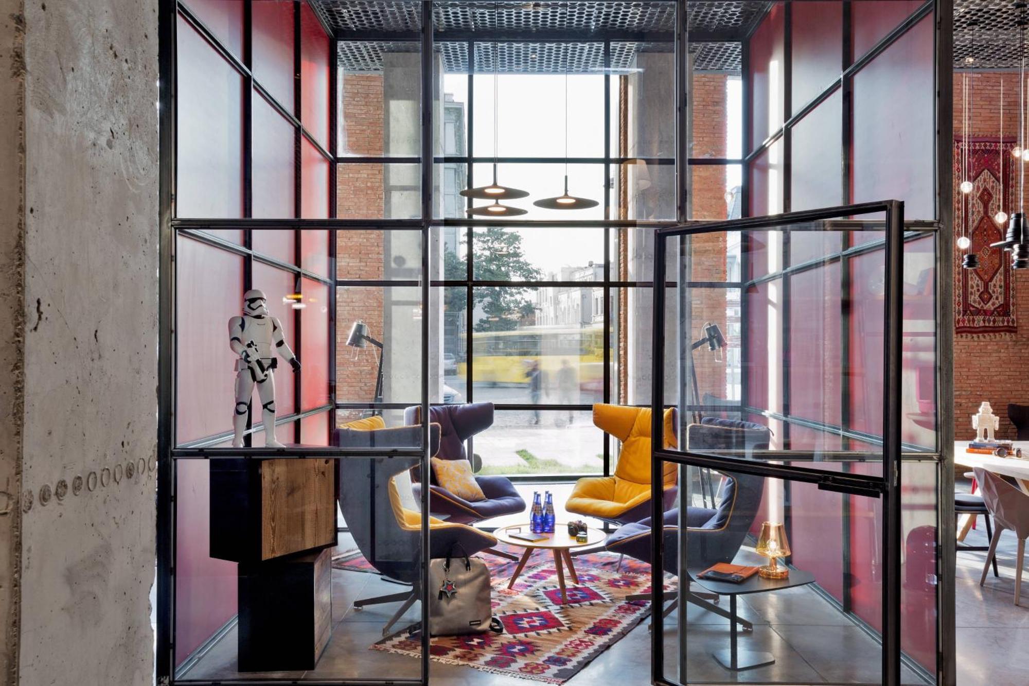 Hotel Moxy 4*