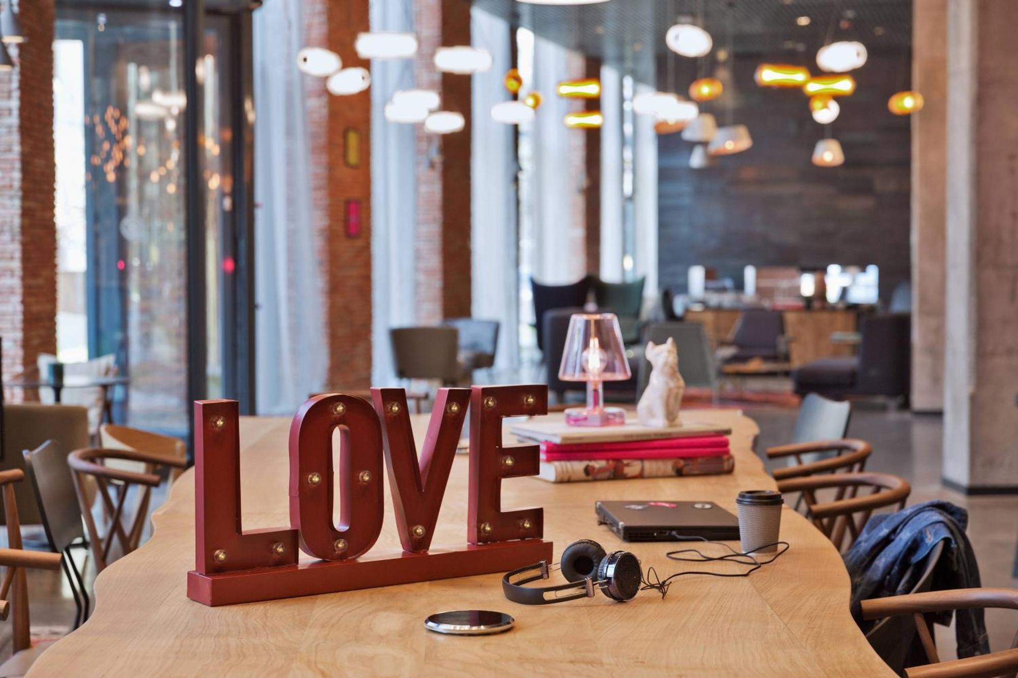 Moxy Hotel
