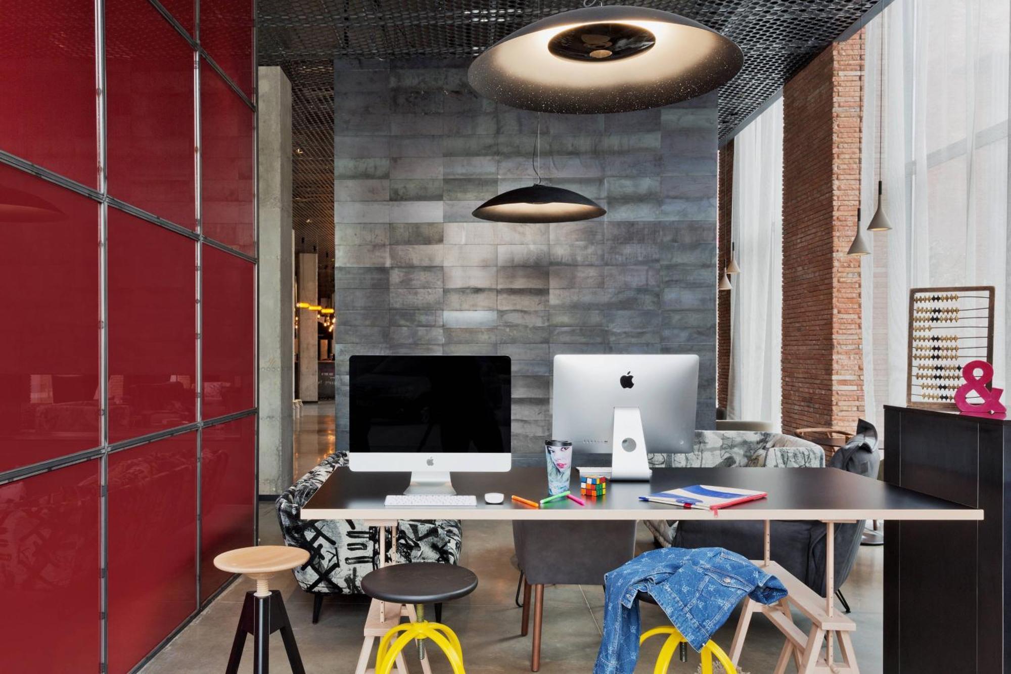Moxy Hotel 4*