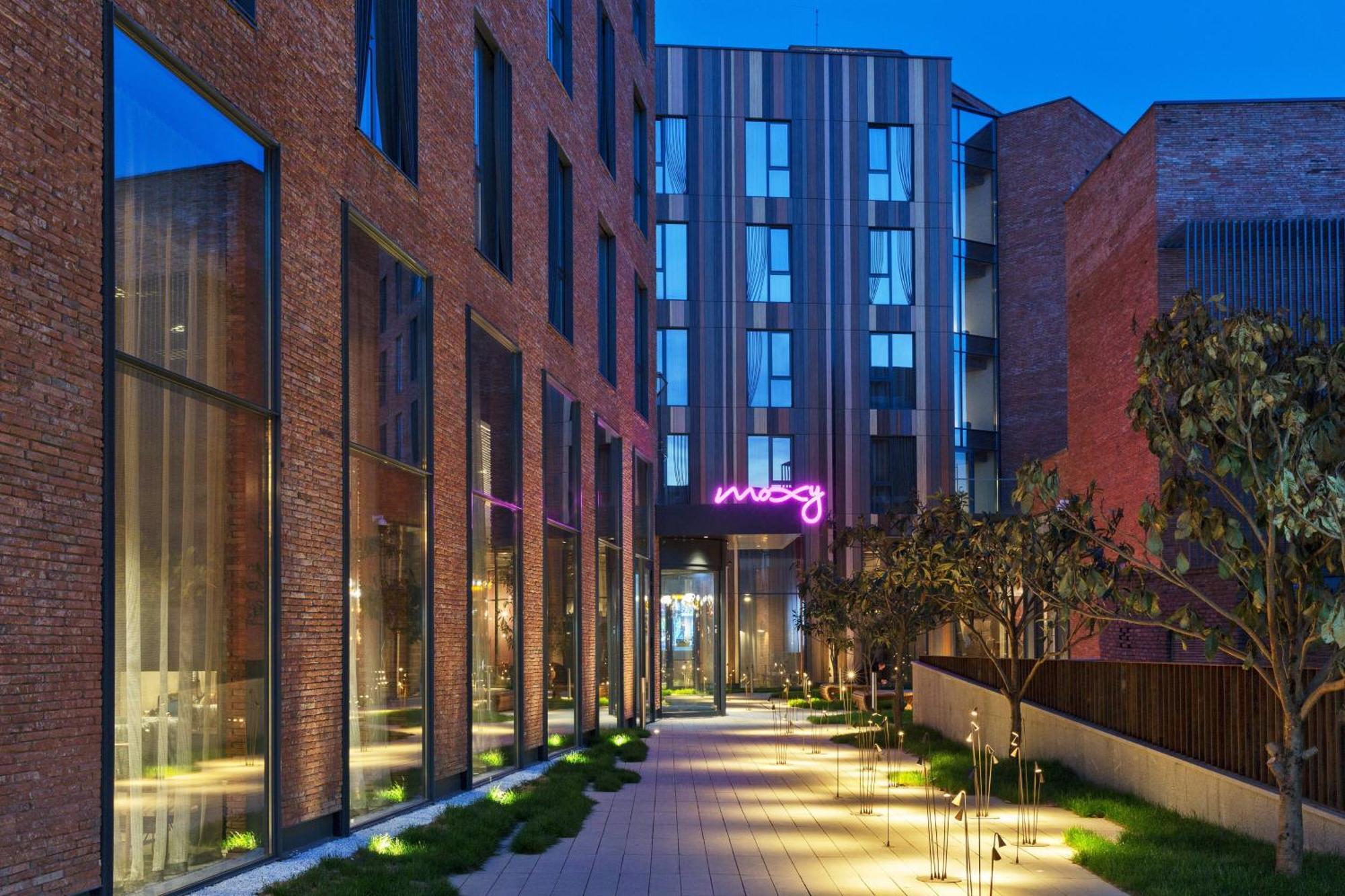 Hotel Moxy 4*
